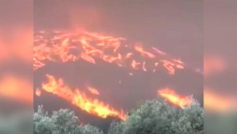 VATRENI TORNADO SNIMLJEN U GRČKOJ: Plamen progutao brdo, neverovatan prizor na Rodosu (VIDEO)