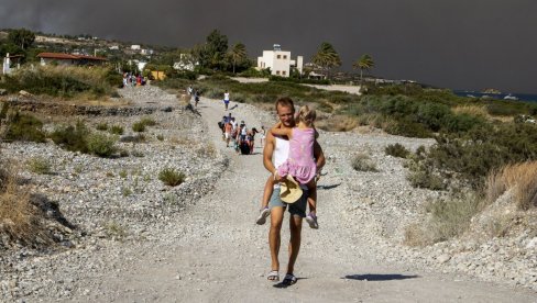 НА ПЕЛОПОНЕЗУ ИЗМЕРЕНО 46 СТЕПЕНИ: Нови температурни рекорди у Грчкој