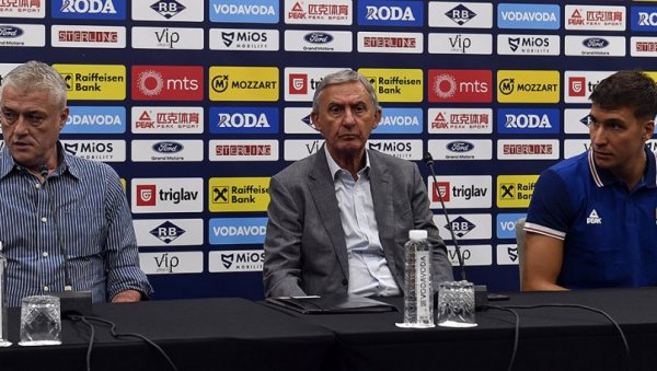 ПЕШИЋ ОДАБРАО ИГРАЧЕ: Ових 20 кошаркаша се нашло на списку селектора Србије