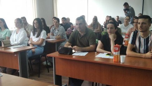 POMOĆ ZA USPEŠNE AKADEMCE: Opština Istočna Ilidža potpisala ugovore sa 48 studenata