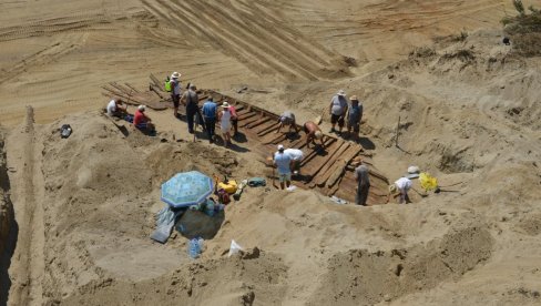 ОТКРИВЕН РИМСКИ ТИТАНИК У ВИМИНАЦИЈУМУ: Археолози кажу да је пловило било дуже од 20 метара и широко 3,5 метара (ВИДЕО)