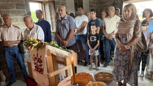 PODIGLI CRKVU SA DVA LICA: Žitelji Bijele Rudine, sa zemljacima rasutim po svetu, izgradili prvi hram u selu