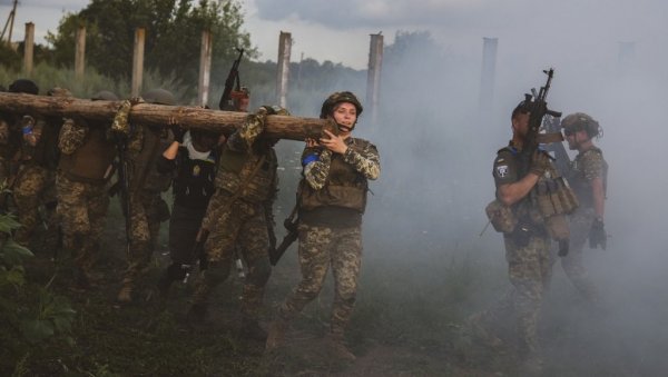 ПРЕВЕЛИКА БУКА: Британци смањили обуке Украјинаца због жалби грађана