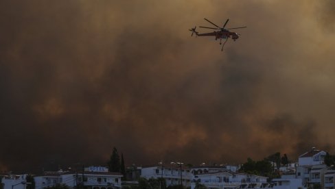 ОПЕТ ЛОШЕ ВЕСТИ ИЗ ГРЧКЕ: Избио пожар на још једном острву, издата наредба за евакуацију, скоро стотину ватрогасаца на терену