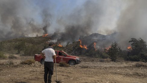 GRČKA POJAČALA SNAGE ZA GAŠENJE POŽARA: Smrtonosna buktinja gori već 10 dana