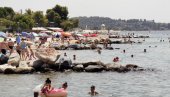 КОМШО, ХВАЛА НА СПАСЕНОМ ЉУДСКОМ ЖИВОТУ: Српски туристи проживели праву драму на плажи у Грчкој, трагедија избегнута за длаку