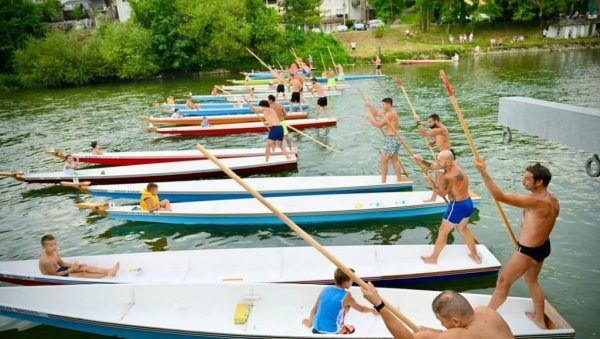 ОД ДЕВОЈАКА ЈЕЛЕНА ПРВА НА ДАЈАКУ: У Бањалуци завршена јубиларна 70. манифестација Лето на Врбасу и трка чамаца