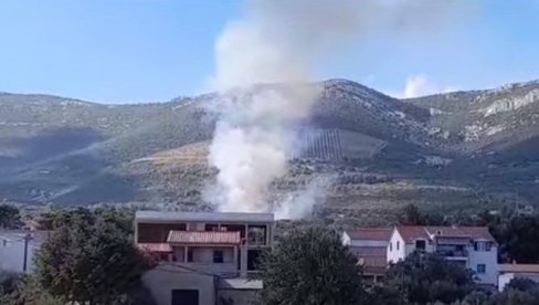 DOBRE VESTI: Ugašen veliki šumski požar u Hrvatskoj, vatrogasci će dežurati i tokom noći (VIDEO)