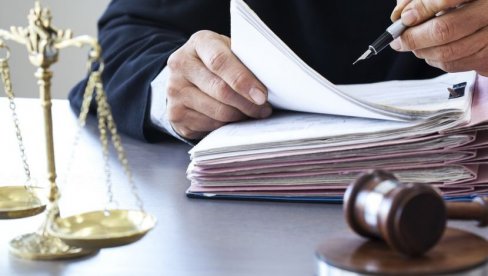 АДВОКАТСКА КОМОРА СРБИЈЕ БЕЗ КВОРУМА НА ЗАКАЗАНОЈ СЕДНИЦИ: Адвокати овог пута нису насели на политизацију