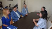 RAZGOVORI O SARADNJI: Rumunska ambasadorka posetila opštinu Svilajnac (FOTO)