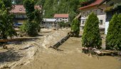 PRILIKOM RONJENJA NALETEO NA TOPOVSKU GRANATU: Nabujale vode u Sloveniji nosile bombe, mine, neeksplodirana ubojna sredstva