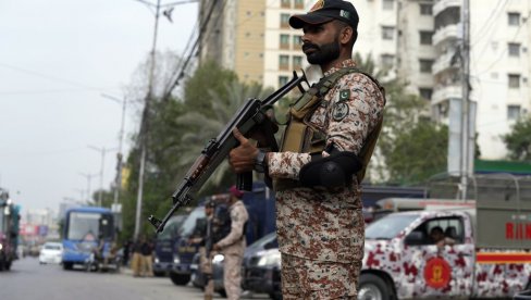 DRAMA U PAKISTANU: Devet vojnika ubijeno u napadu bombaša samoubice