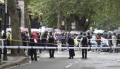 NAPAD NOŽEM KOD BRITANSKOG MUZEJA: Policija uhapsila napadača - ranjeni muškarac prebačen u bolnicu