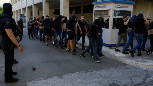 OGLASILI SE RODITELJI HRVATSKIH HULIGANA: Država da reaguje, u Grčkoj neće imati fer suđenje