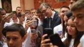 SANJAJTE VELIKE SNOVE Vučić poručio mladim sportistima: Snažno i samo napred, a mi vas čekamo