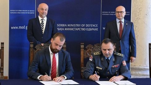 MINISTAR VUČEVIĆ OBJAVIO SJAJNE VESTI: Nekoliko preduzeća potpisalo ugovor sa Ministarstvom odbrane u vrednosti od 9,7 milijardi