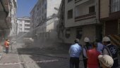 LJUDI SKAKALI SA ZGRADA DA SE SPASU: Više od 20 osoba povređeno u razornom zemljotresu na jugu Turske