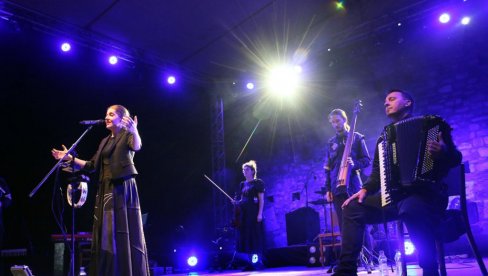 TVRĐAVA MUZIKE U SMEDEREVU:  Divanhana za ljubitelje tradicionalne muzike Balkana (FOTO)