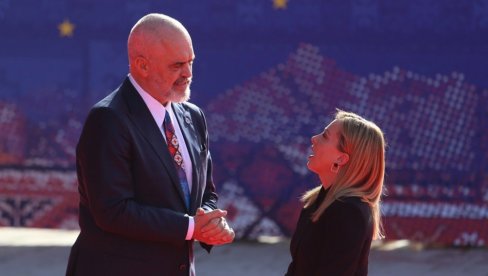 ЂОРЂА МЕЛОНИ ПРИВАТНИ ГОСТ ЕДИЈА РАМЕ: Италијанска премијерка са породицом на кратком одмору у Албанији
