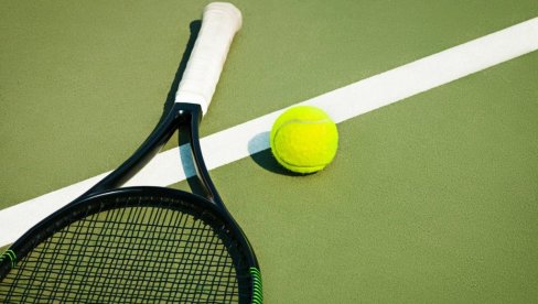 СТРАШНЕ ВЕСТИ ИЗ ПАРИЗА: Српска тенисерка као Ђоковић - кренула сјајно па доживела повреду!