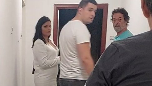 VAN SEBE SMO OD BRIGE: Milena Popović za Novosti nakon požara koji joj je uništio stan