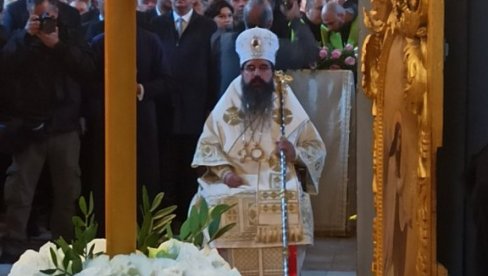 KOD LOZNICE: Episkop šabački Jerotej  služi u crkvi Preobraženja Gospodnjeg u Lipnici
