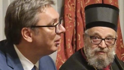 VUČIĆ U MAĐARSKOJ: Predsednik posetio Preobraženjsku crkvu u Sentandreji