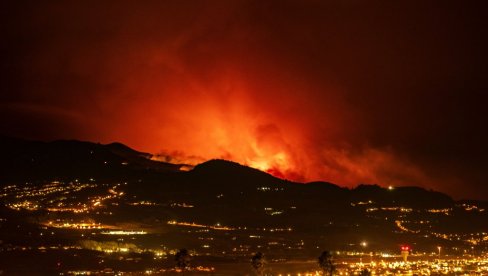 PAKAO GUTA TENERIFE: Besne požari, nije ih moguće ugasiti, evakuisano 26.000 ljudi (VIDEO/FOTO)