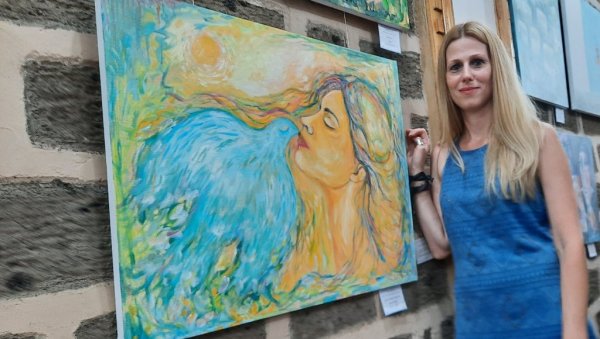 НЕВЕНА ПРЕДСТАВЉАЛА СРБИЈУ У ЈЕРМЕНИЈИ : СЛикарка из деспотовца на Међународном уметничком симпозијуму (ФОТО)