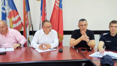 RADIONICE SA ĐAKE: Sastanak direktora škola i prestvanika MUP u opšini Novi Beograd