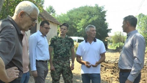 SPREČAVAJU IZLIVANJE REKE I PLAVLJENJE OKOLNOG PODRUČJA: Vojska Srbije uređuje korito reke Jošanice kod Blaca