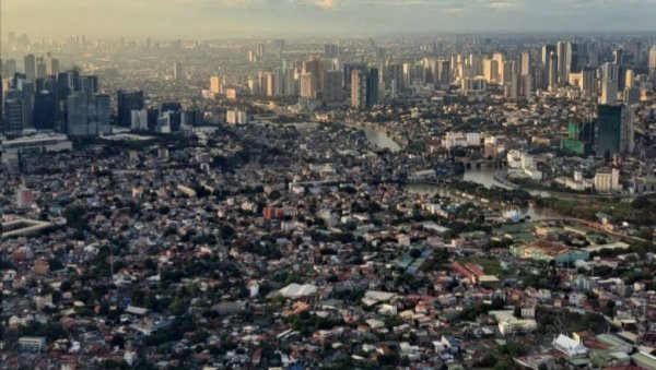 ЖИВОТ КАО У ПЕЋНИЦИ И КОШНИЦИ: Манила, тренутна светска престоница кошарке, најгушће је насељен град на планети