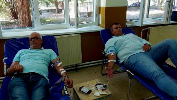ХУМАНОСТ НИЈЕ ЗАТАЈИЛА: Акција добровољног давалаштва крви у врњачком селу Грачац