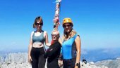 TRI PARAĆINKE NA VRHU PROKLETIJA: Milica, Mira i Jelena uspele se na 2.694 metara
