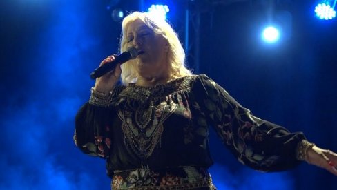 AKO NE ZNAŠ DA PEVAŠ, NE VREDI: Snežana Đurišić bez dlake na jeziku o mladim pevačima