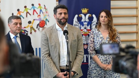 ŠAPIĆ U BARAJEVU: Gradonačelnik otvorio sportsku halu i novoizgrađeni Centar za smeštaj dece i omladine ometene u razvoju