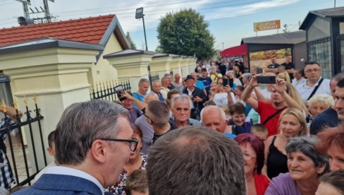VUČIĆ O KOSMETU: Neki u Prištini žele da proteraju Srbe sa Kosova i Metohije