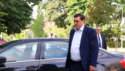 VATROGASCI IMALI JEDAN ČAMAC! Suđenje Petroviću, bivšem gradonačelniku Doboja, zbog propusta tokom katastrofalnih poplava 2014.
