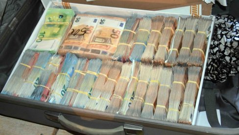 UHAPŠENA KRIMINALNA GRUPA U SRBIJI: Zaplenjeno 2,7 tona kokaina na jedrilici u Atlantskom okeanu - velika međunarodna akcija policije