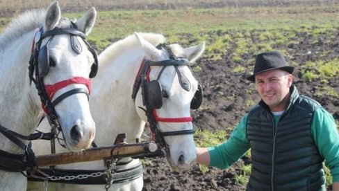 УКРАДЕНА ОПРЕМА ЗА КОЊЕ: Угледни коњар из Иђоша код Кикинде доживео несвакидашњу крађу (ФОТО)