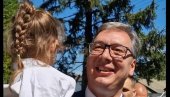 BUDUĆI SVETSKI ŠAMPION U KARATEU: Predsednik Vučić sreo se u Lovćencu sa malom Unom (VIDEO)