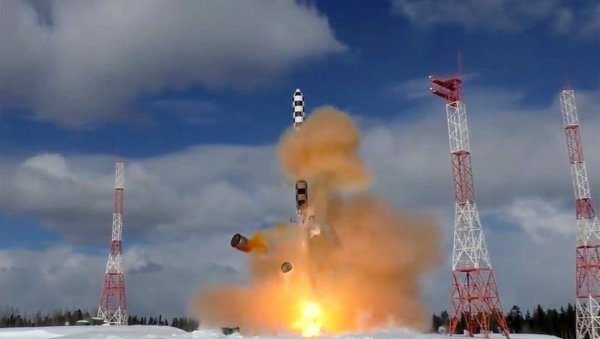 ШЕФ РОСКОСМОСА: Стратешки ракетни комплекс Сармат ступио на борбено дежурство