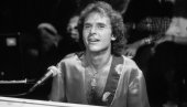 ЧУВЕНИ ПЕВАЧ УМРО У 80. ГОДИНИ: Борио се са Паркинсоновом болешћу и деменцијом
