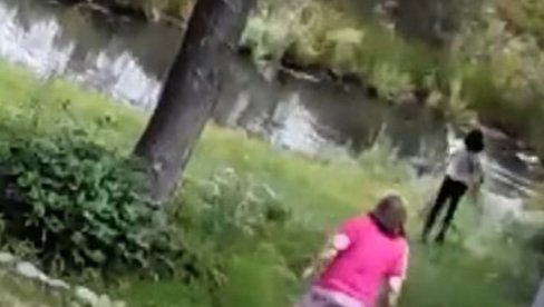 UPLAŠILA SAM SE, JER I JA IMAM DETE... Žena koja je loš plivač skočila u vodu i spasila autističnog dečaka (VIDEO)