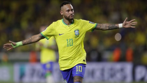 NEMAMO IGRAČA KAO ŠTO JE ON, MORA DA IDE NA MUNDIJAL! Pije viski,puši nargilu ali Ronaldo smatra da Nejmar mora da ide na SP