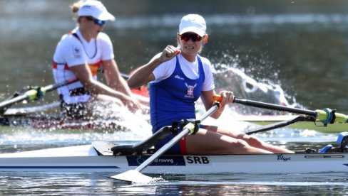 СРПКИЊЕ У ФИНАЛУ: Наше веслачице Јована Арсић и Елена Орјабинскаје у четвртак (8.30) бориће се за медаљу у дисцплини двојац на СП у Шангају