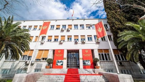 ПОСЛАНИЦИ ДОБРО ПЛАЋЕНИ ЗА НЕРАД: Накнаде за август бившим и садашњим црногорским парламентарцима око 100.000 евра