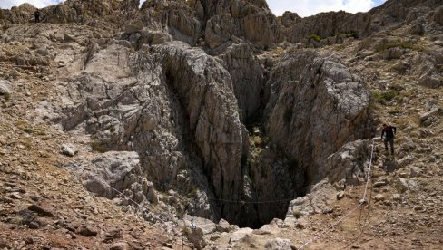 AKCIJA SPASAVANJA U TURSKOJ NAPREDUJE: Naučnik zarobljen u pećini sada je na 180 metara udaljenosti od površine