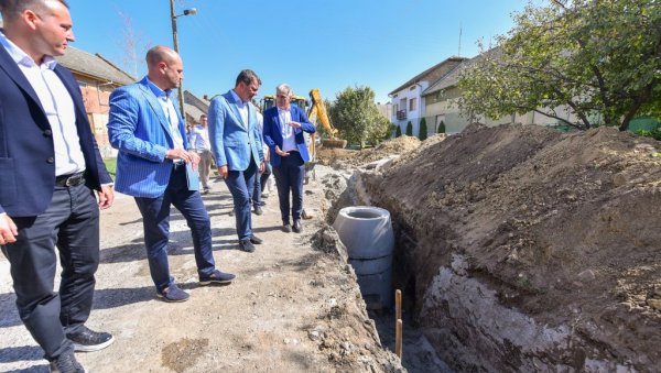 ЗА РЕКОНСТРУКЦИЈУ ДОМА КУЛТУРЕ 115 МИЛИОНА ДИНАРА: У плану изградња канализације у Ловћенцу и Малом Иђошу