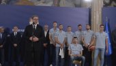 ZA OLIMPIJSKO ZLATO 200.000 EVRA: Predsednik Vučić najavio nagrade olimpijcima koji se popnu na tron